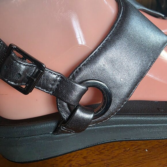 VIONIC (8) JOLIE Gun Medal Silver Metallic T-Strap Podiatrist Designed Footbed - Picture 7 of 13